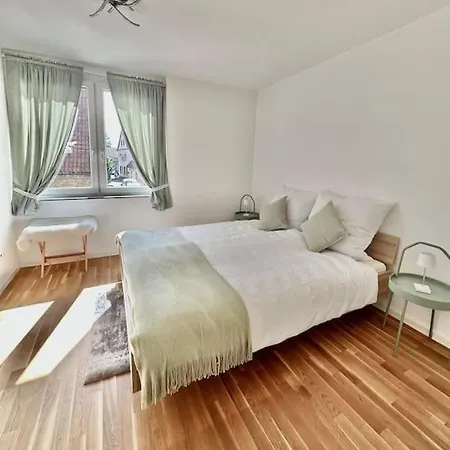 4-zimmer-apartment - Messe - Airport - Tiefgarage - 3-schlafzimmer - Kueche 아파트 라인펠덴에흐터딘겐