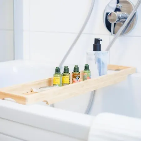 4-zimmer-apartment - Messe - Airport - Tiefgarage - 3-schlafzimmer - Kueche Daire Leinfelden-Echterdingen