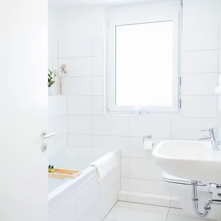 4-zimmer-apartment - Messe - Airport - Tiefgarage - 3-schlafzimmer - Kueche *