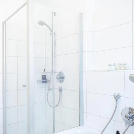 4-zimmer-apartment - Messe - Airport - Tiefgarage - 3-schlafzimmer - Kueche * 라인펠덴에흐터딘겐