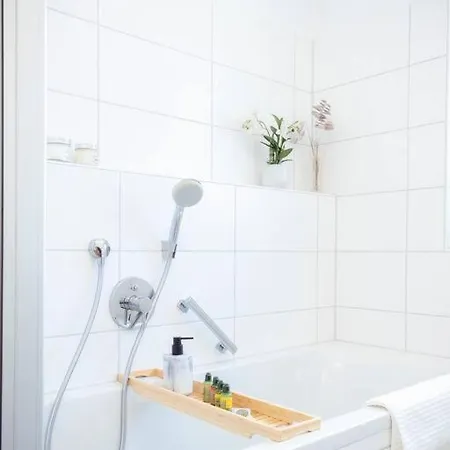 4-zimmer-apartment - Messe - Airport - Tiefgarage - 3-schlafzimmer - Kueche 아파트