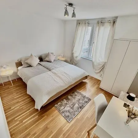 4-zimmer-apartment - Messe - Airport - Tiefgarage - 3-schlafzimmer - Kueche * 라인펠덴에흐터딘겐