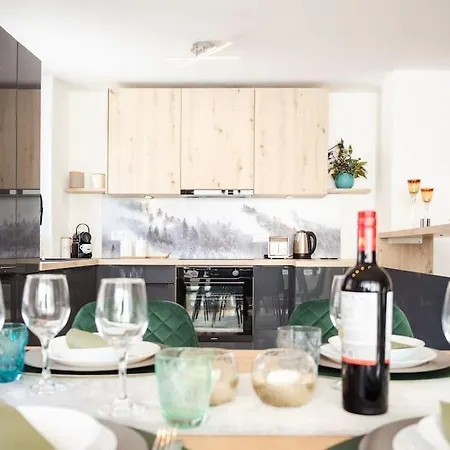 4-zimmer-apartment - Messe - Airport - Tiefgarage - 3-schlafzimmer - Kueche 아파트